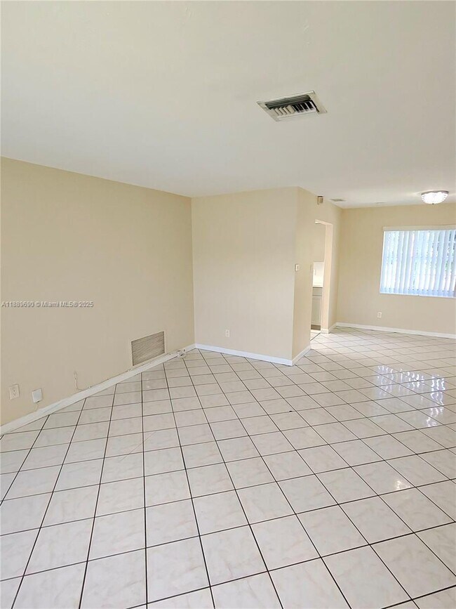 Photo - 4231 NW 27th St