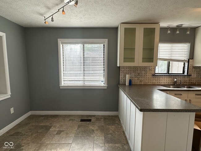 Photo - 7890 Benjamin Dr