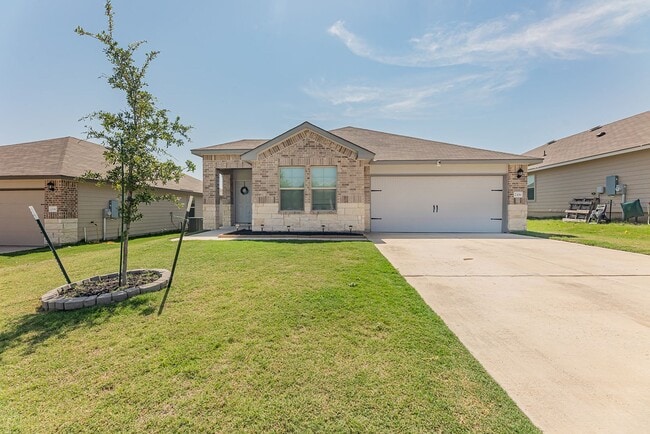 Building Photo - 2306 Aylesbury Dr