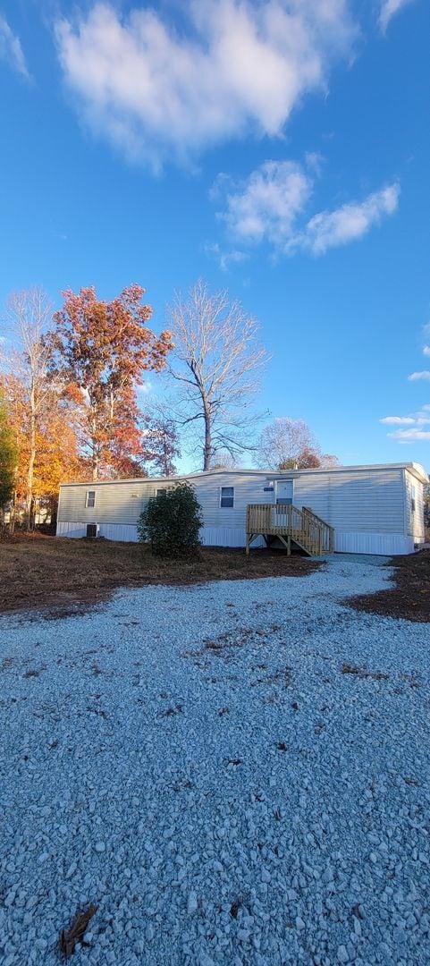 Building Photo - Ready to Move in