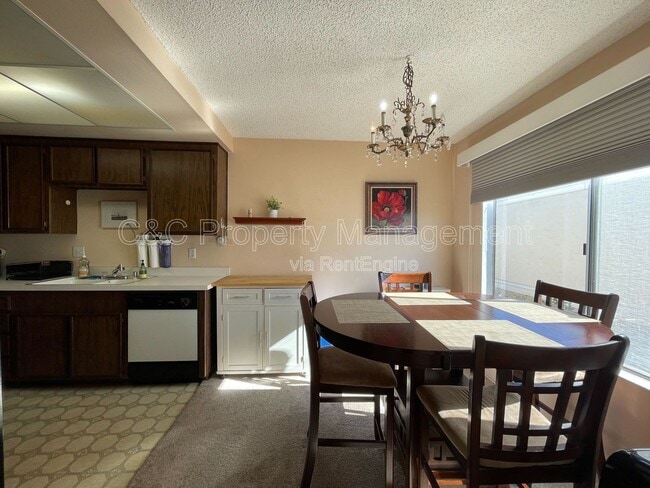 Building Photo - 294 Chambers St Unit 52