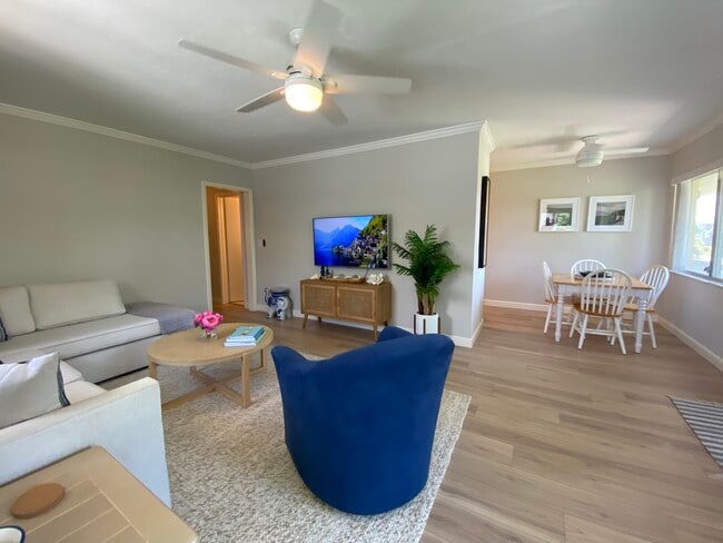 473 12th Ave S Unit B-10