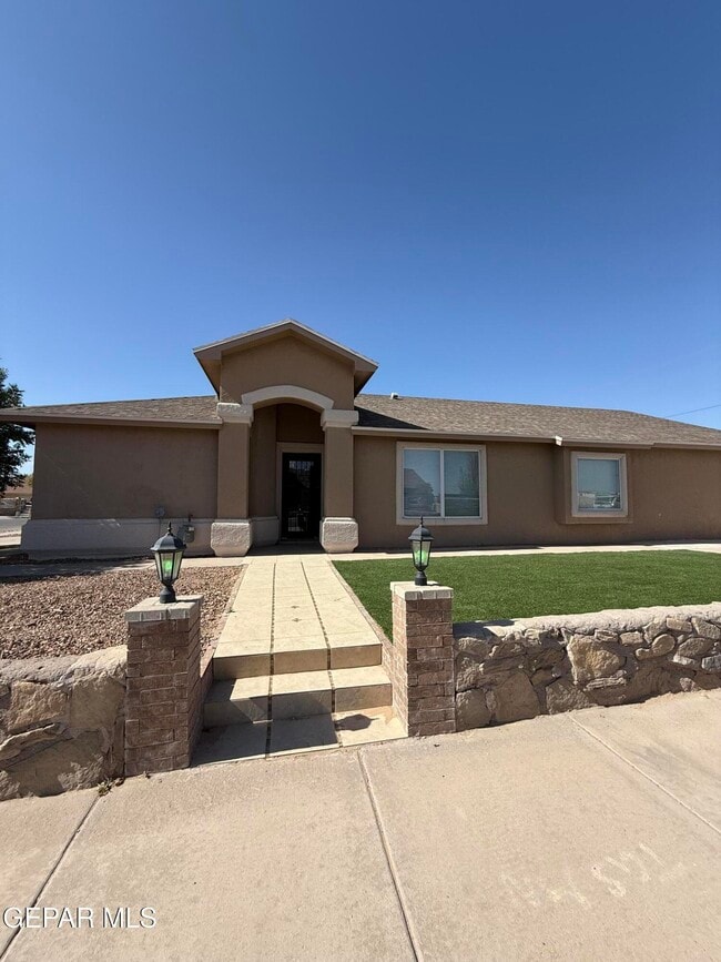 Photo - 732 Desert Sage Dr Casa