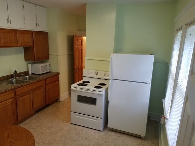 Photo - 1144 Center St W Unit #1