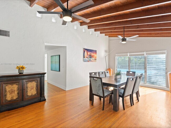 Photo - 3981 SW 58th St