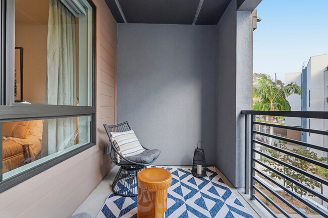 Solaris Encinitas