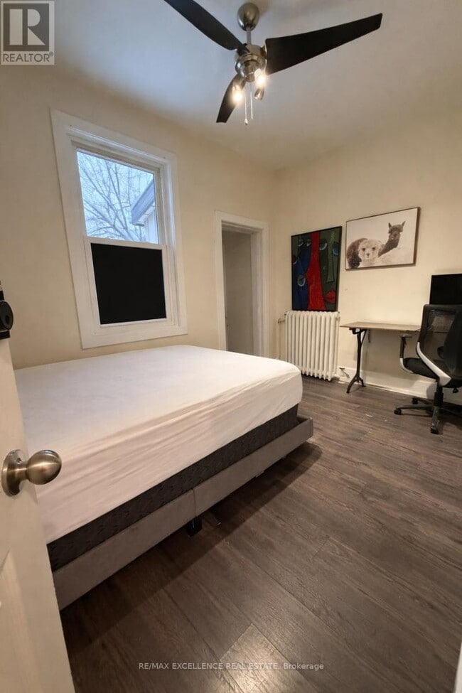 Photo - 395 Aberdeen Ave