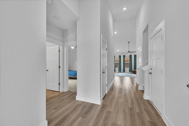 Photo - 529 Overbrook Dr