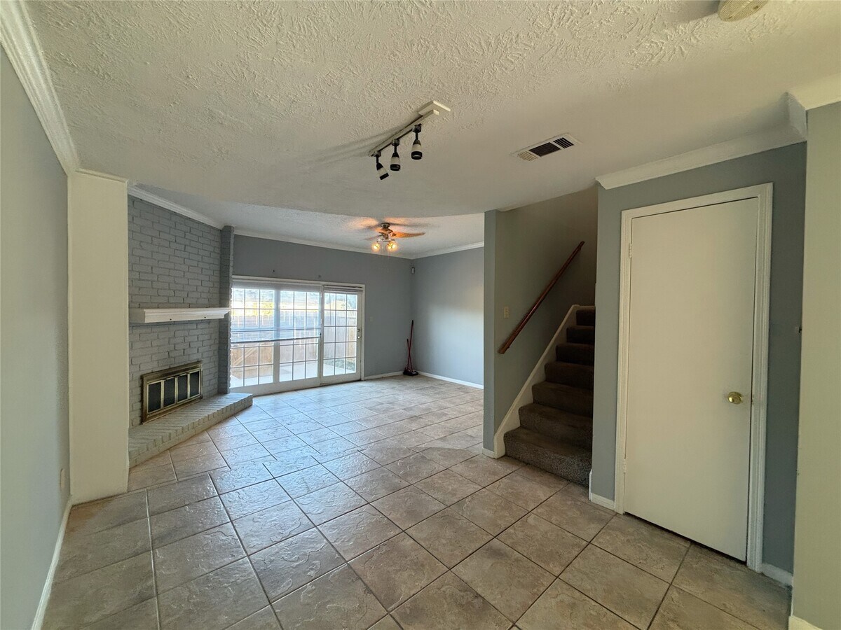 Photo - 7700 Creekbend Dr Unit 37