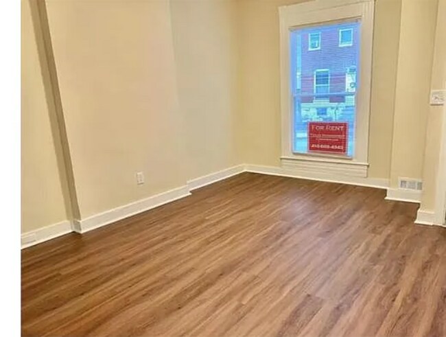 Photo - 2554 W Fayette St
