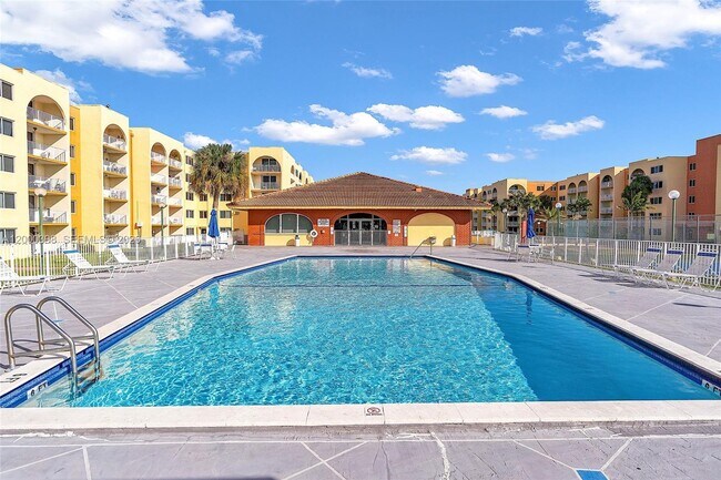 Photo - 7010 NW 186th St