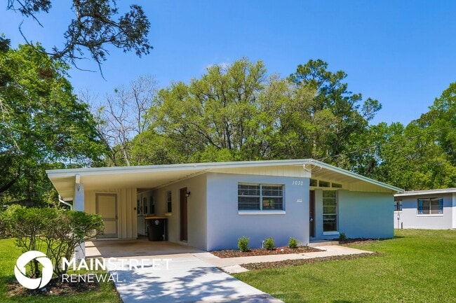 Photo - 1032 Busac Ave