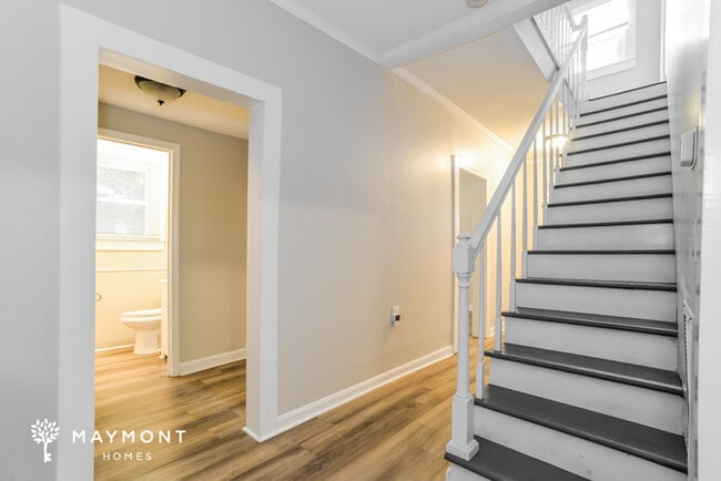 Photo - 291 Vance Dr NE