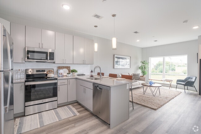 1BR, 1BA - 710SF - The Parkside Fishtown