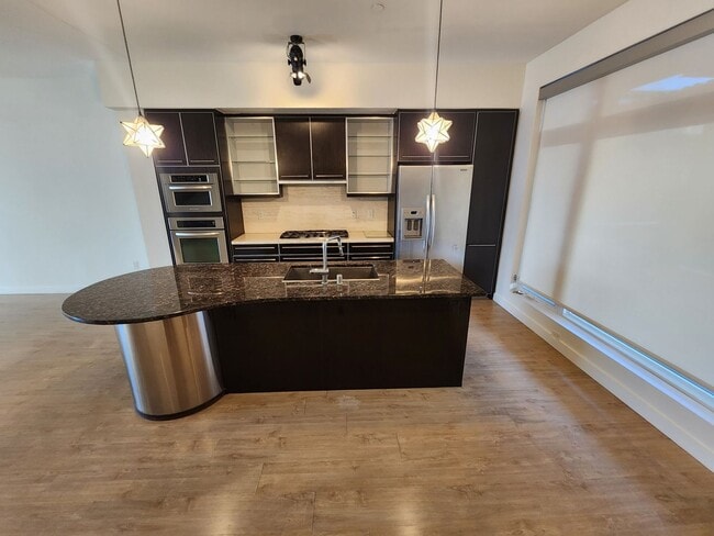 Photo - Exceptional Two Level 3 bedroom Condo in u...