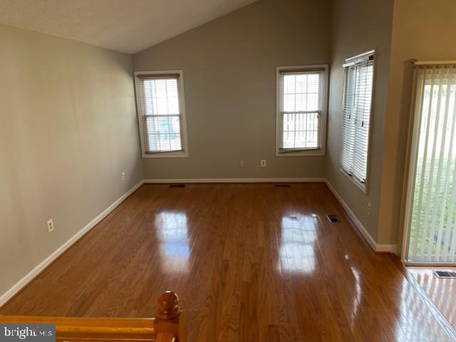 Building Photo - 234 E Juniper Ave