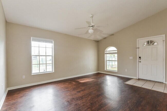 Photo - 208 Diamond Ridge Blvd