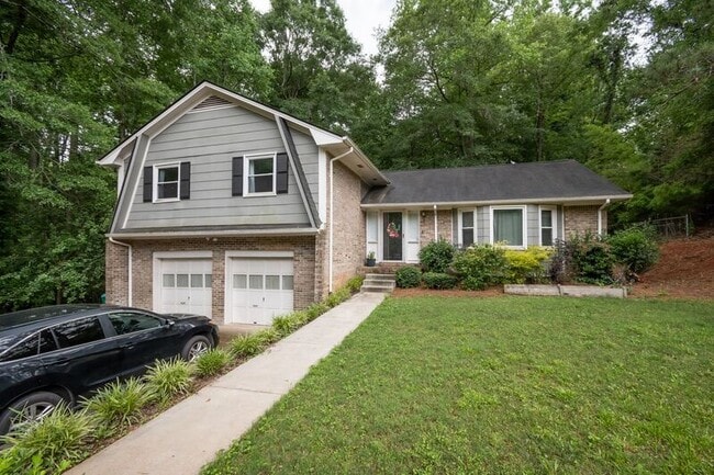 Photo - 281 Rhodes Dr