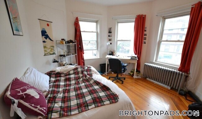 Building Photo - 140 Brooks St Rental