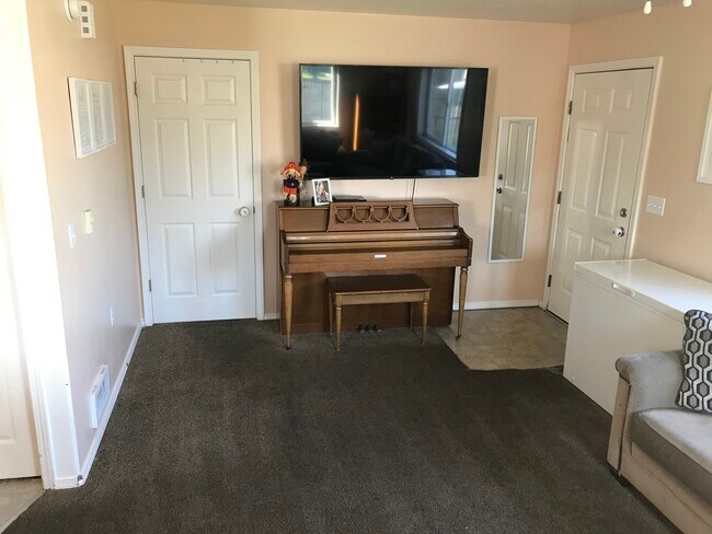 Photo - 968 Anne St Unidad 1