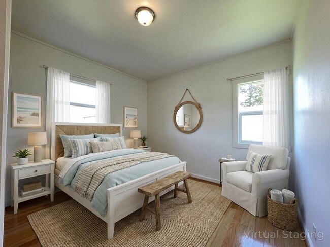 Photo - 201 16th St NE