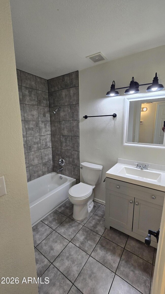 Photo - 1447 N 53rd Dr