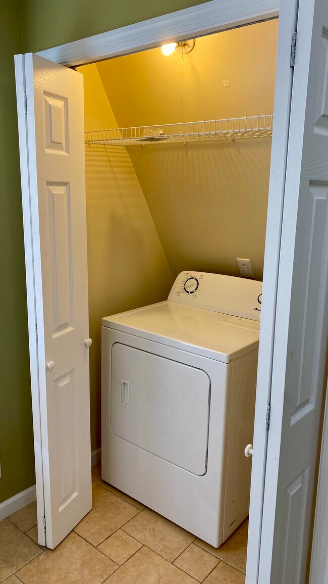 Washer & Dryer in kitchen - 2223 Noble St Unit 2223 Noble 2nd Floor