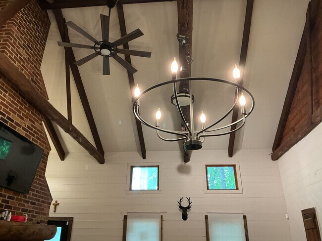 Photo - Charming Renovated 2 Bedroom Wooded Retreat!