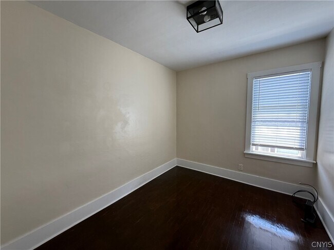 Photo - 1642 Taylor Ave