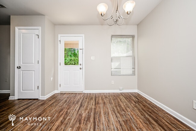 Photo - 2215 Marlin Dr