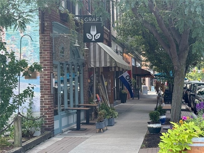 Photo - 101 E 2nd St