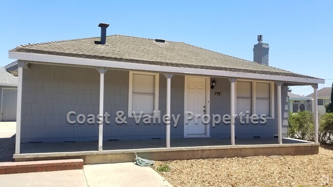 Building Photo - 2 White Rd Unit 2 White Road,  A, Salinas, CA 93907 Rental