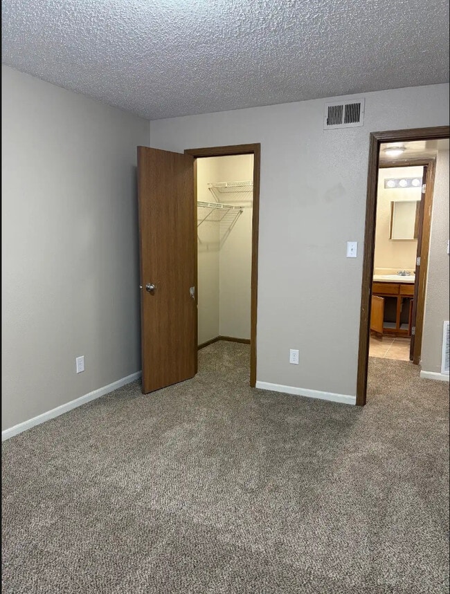 Glen Oak Apartments