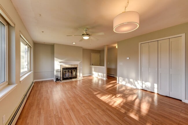 Photo - 2 Bedroom 2 Bath End Unit Condo with covered parking!