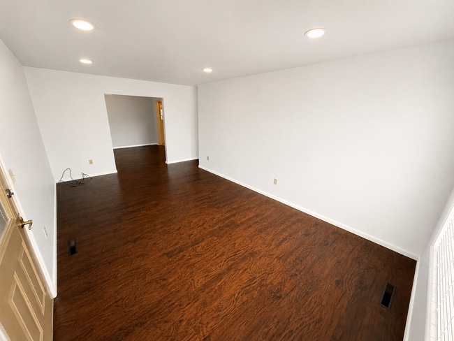 Photo - Newly Renovated 3 Bedroom Home with Bonus Family Room