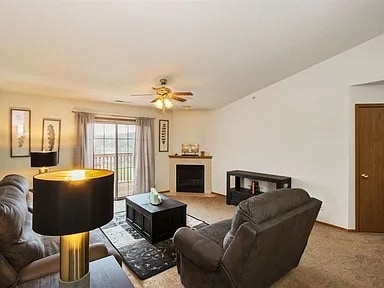 Photo - 627 Kimberlite St