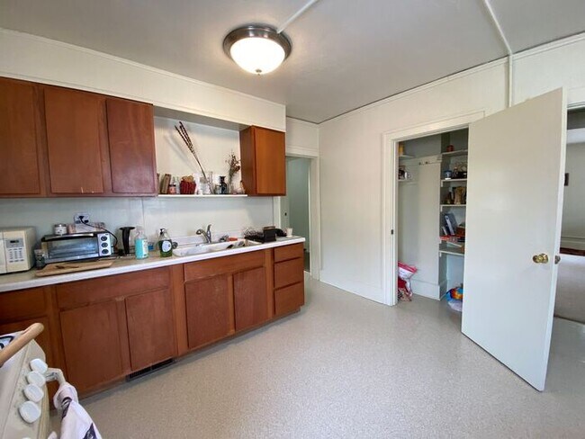 $1,300 | 1 Bedroom, 1 Bathroom Duplex | No Pets | Available for an August 12th, 2026 Move In!