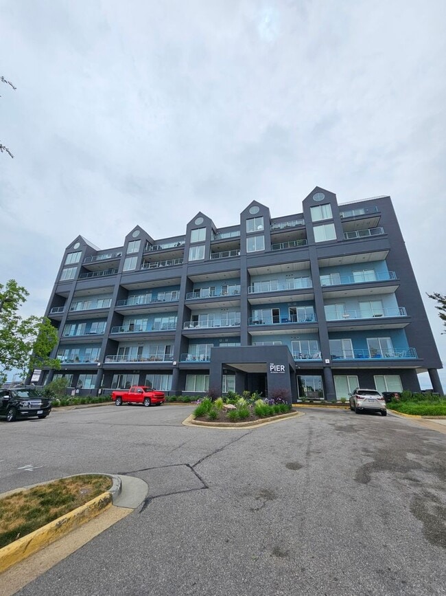 Building Photo - Downtown Rental