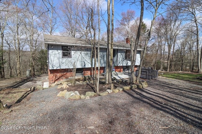 Photo - 1543 Coolbaugh Rd