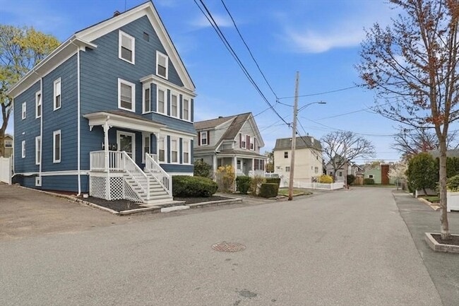 Photo - 13 Roy St