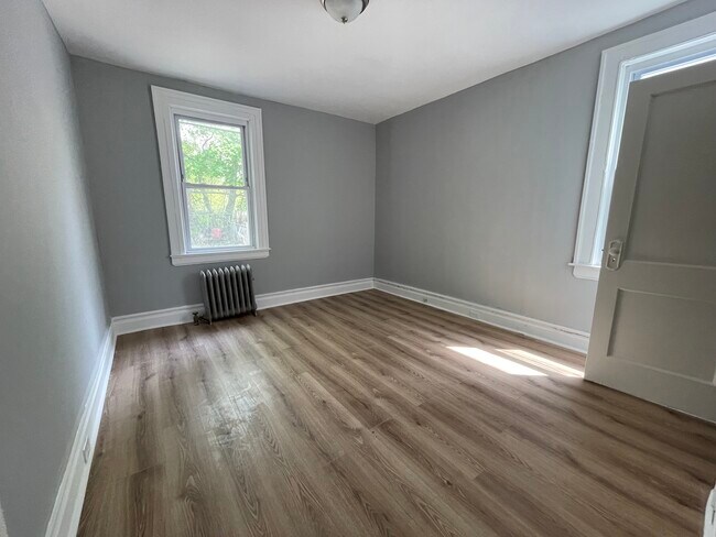 Photo - 57 Rose Ter Unit 1