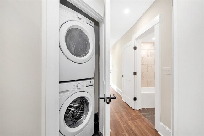 Photo - 105 School St Unit 105