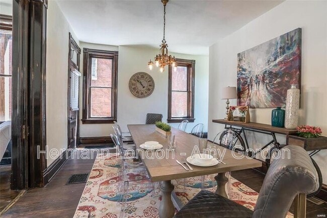 Photo - 3922 Castleman Ave