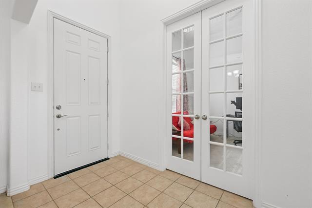 Photo - 1605 Lisburn Dr