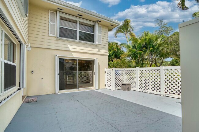 Photo - 8159 Andover Ct