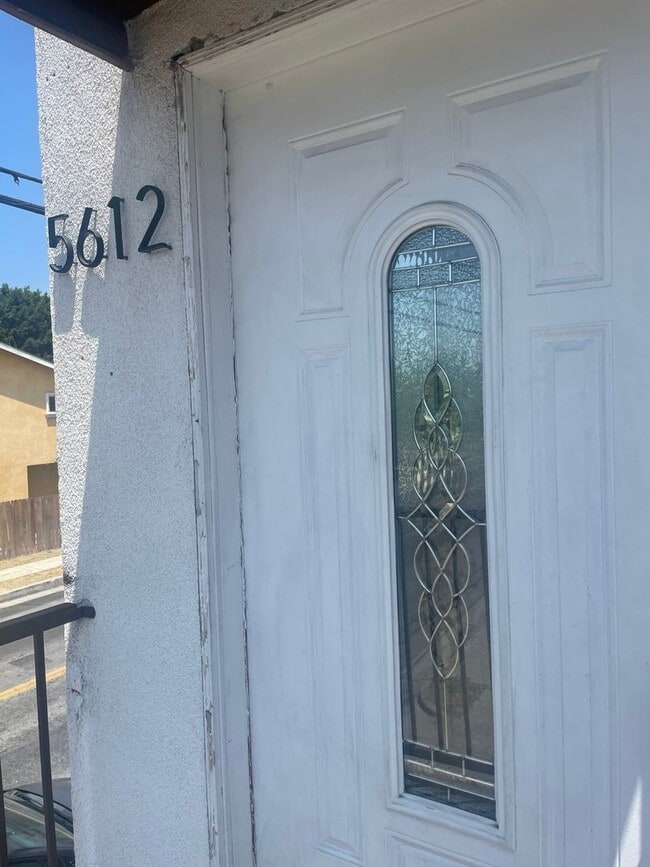 Photo - 5610Hoop Unidad 5612