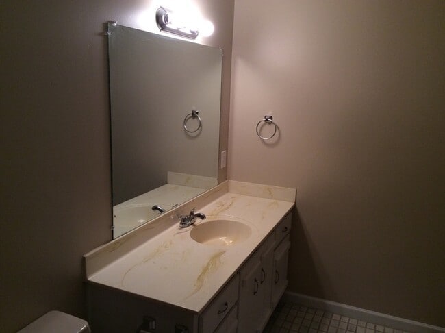 Photo - 4944 Tremont Dr NE