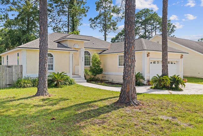 Building Photo - 208 Palm Cir Rental