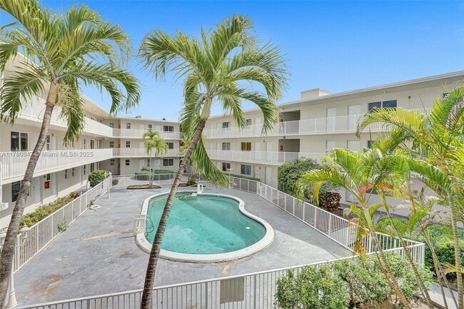 Photo - 1895 Venice Park Dr Unit 16B