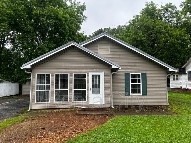 3051 Anderson St - 3051 Anderson St House